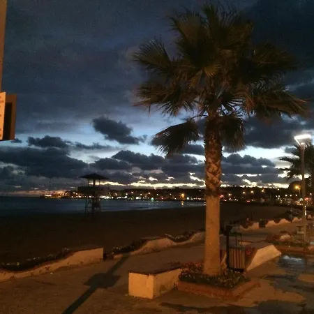 Apartamento Delightful Sleeps 8 Great Location
